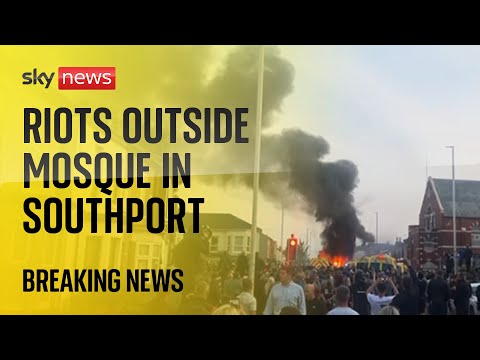 BREAKING: Riot police deployed in Southport as large crowds throw bricks outside mosque